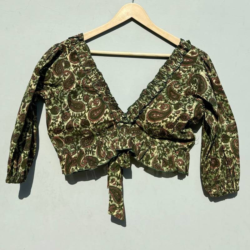 Green-paisley-frill-neck-puff-sleeves-cotton-top-kj0486