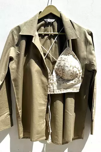 Dusty-cotton-shirt-chikan-hakoba-foil-bra-combo-kj0585