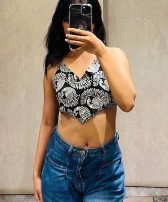 Black-art-halter-neck-back-knot-top-kj0636 2