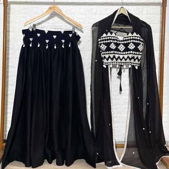 Black-mirror-gujarati-blouse-dupptta-and-lehanga-kj0674 3
