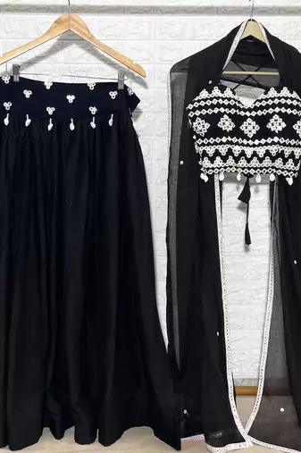 Black-mirror-gujarati-blouse-dupptta-and-lehanga-kj0674