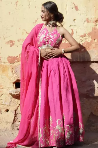 Pink-gotta-embroidery-blouse-dupptta-and-lehanga-kj0675