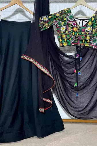Black-multicolor-gujrati-blouse-dupptta-and-lehanga-kj0678