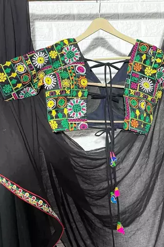 Black-multicolor-gujrati-blouse-dupptta-and-lehanga-kj0678