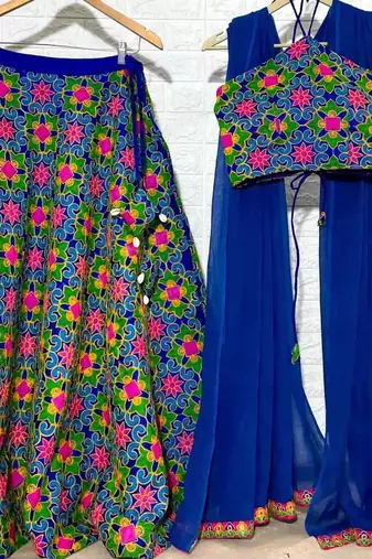 Blue-multicolor-gujrati-blouse-dupptta-and-lehanga-kj0679
