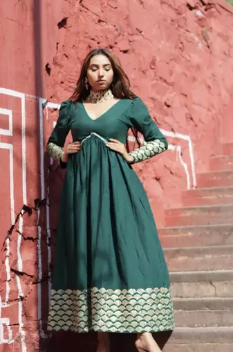 Bottle-green-gotta-deep-v-neck-dress-kj0681