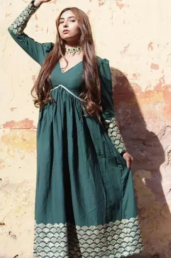 Bottle-green-gotta-deep-v-neck-dress-kj0681