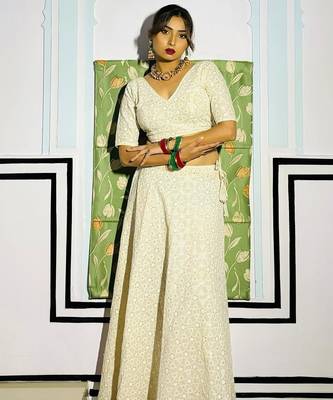 Off-white-chikan-blouse-handwork-dupptta-and-lehanga-kj0705 3