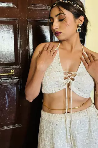 Front-criss-cross-chikan-blouse-handwork-duppttan-and-lehanga-kj0715