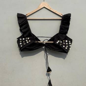 Black-floral-seqin-embroidery-bralette-cum-top-kj0750 2