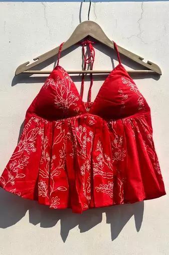 Bright-mix-red-tree-top