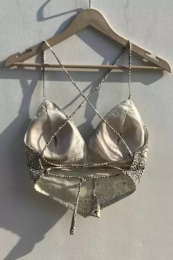 Cream-summery-removable-pads-bra-kj0863