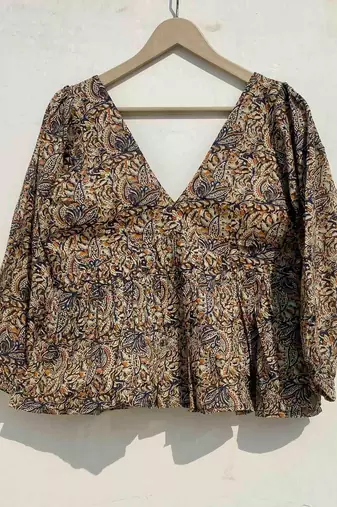 Black-kalamkari-deep-neck-full-puff-sleeves-cotton-top-kj0945