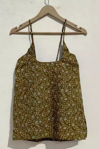 Olive-green-piasley-round-neck-kurti-top-kj0964