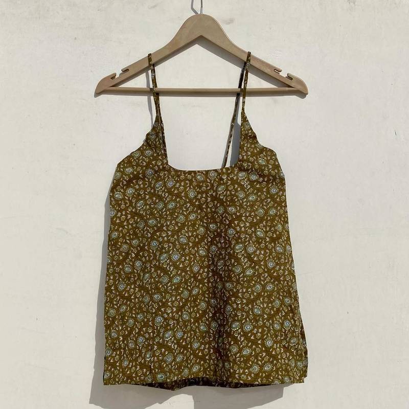 Olive-green-piasley-round-neck-kurti-top-kj0964