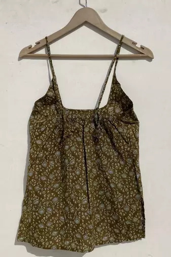 Olive-green-piasley-round-neck-kurti-top-kj0964