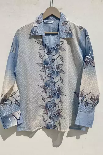 Blue-floral-shirt-and-grey-patch-bra-combo-kj10012
