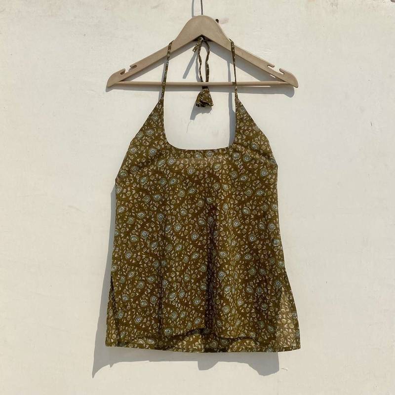 Green-paisley-round-neck-halter-neck-kurti-top-kj10016