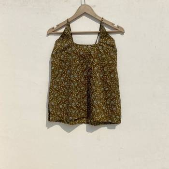 Green-paisley-round-neck-halter-neck-kurti-top-kj10016 2