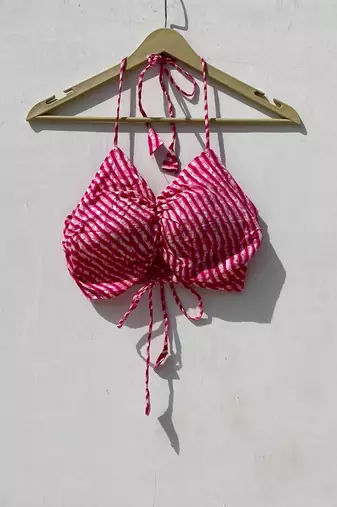 Pink-mul-shirt-and-lehariya-bra-combo-kj10032
