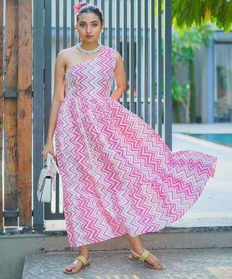 Pink-chevron-one-shoulder-cotton-maxi-dress-1850-ghera10049 2