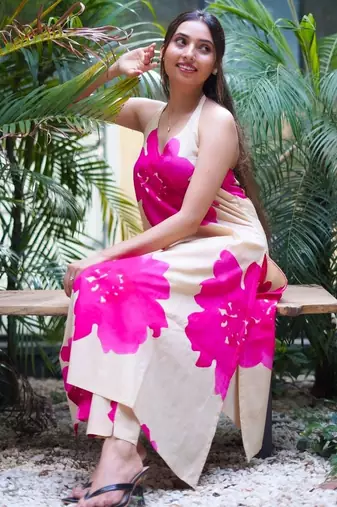 Gulabi-gulnar-two-piece-cotton-halter-neck-set-1800-gheraa10056