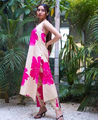 Gulabi-gulnar-two-piece-cotton-halter-neck-set-1800-gheraa10056 3