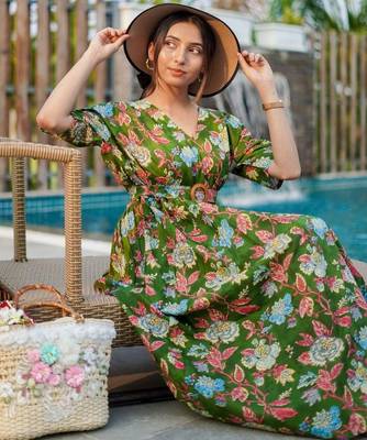 Baag-e-bahar-crafted-in-pure-cotton-for-ultimate-comfort-this-dress-1500-gheraa10057 3