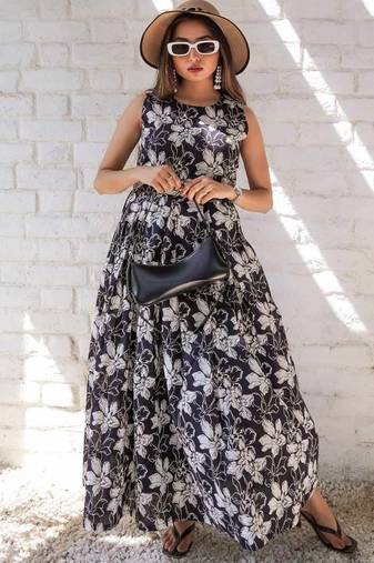 Black-white-floral-maxi-dress-1400-gheraa10058
