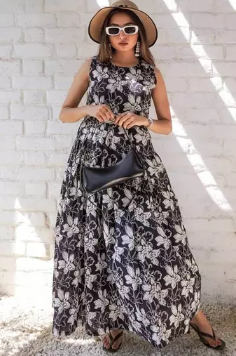 Black-white-floral-maxi-dress-1400-gheraa10058