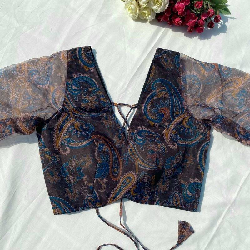 Black-floral-pialsey-organza-blouse-900-fal10082