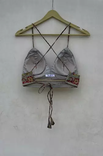 Mitti-grey-traditional-paisley-removable-pads-bra-kj10149