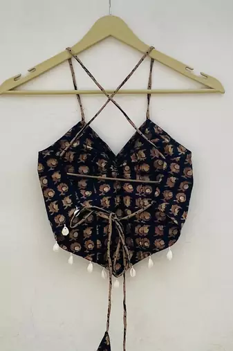 Navratri-black-dry-leaf-removable-pads-top-kj10109