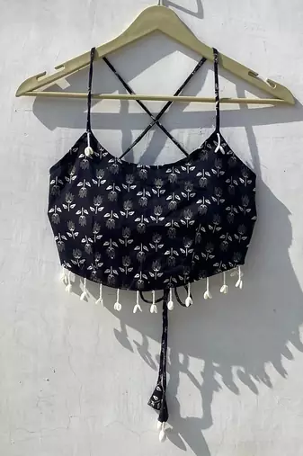 Navratri-black-floral-removable-pads-top-kj10120
