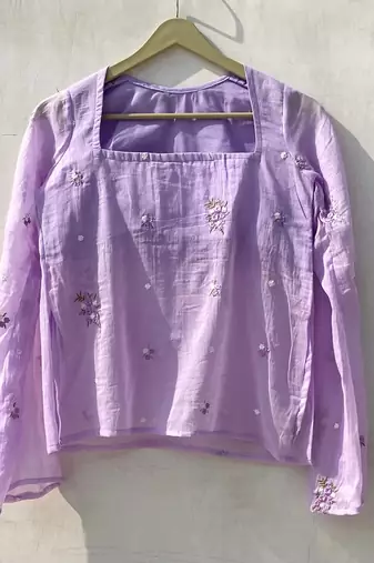 Lavender-plum-sleeves-hand-embroidery-mulmul-with-lining-kurti-top-kj10157