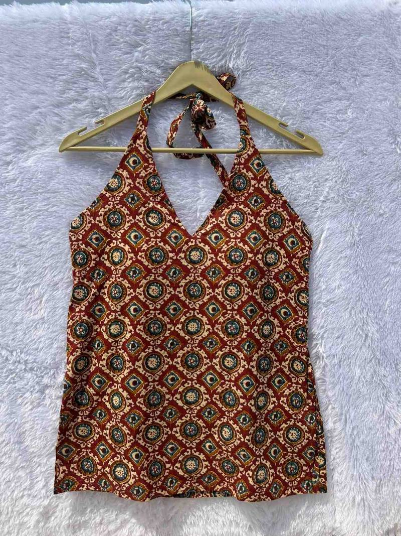 Maroon-lilflea-halter-neck-with-paded-kurti-top-kj10375