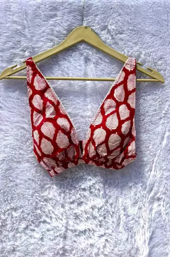 Red-handblock-removable-pads-bra-kj10381