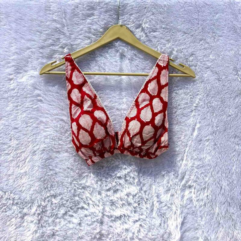 Red-handblock-removable-pads-bra-kj10381