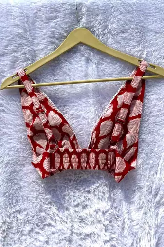 Red-handblock-removable-pads-bra-kj10381