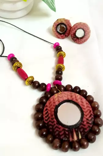 Pink fabric wooden beads neckset