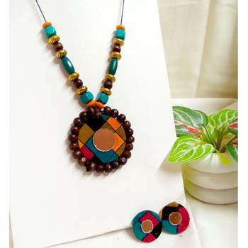 Multicolor fabric wooden beads neckset 1