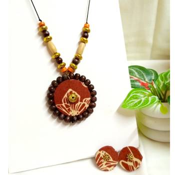 Brown fabric wooden beads neckset 1