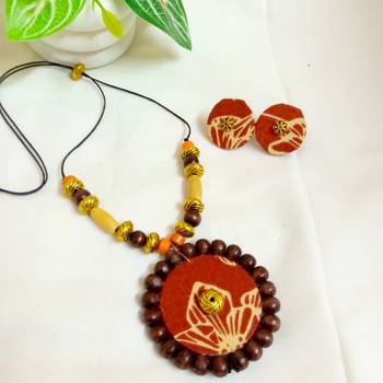 Brown fabric wooden beads neckset 2