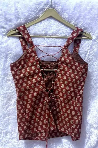 Brown-butti-back-criss-cross-padded-kurti-top-kj10390