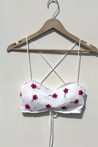 Pink-floral-ring-embroidery-removable-pads-bra-kj10399