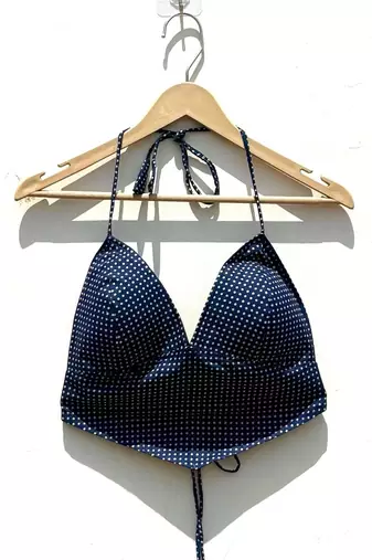 Navy-blue-polka-camel-removable-pads-bralette-kj104124