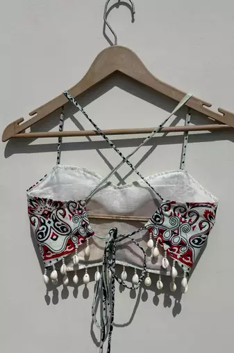 Navratri-white-red-chaap-printed-criss-cross-padded-top-kj10466