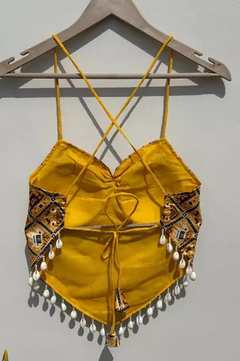 Navratri-yellow-shimmer-mudra-v-shape-padded-top-kj10469