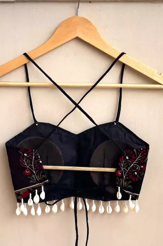 Navratri-black-floral-butta-with-shell-padded-top-kj10487