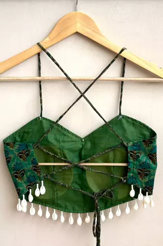 Navratri-green-butti-with-shell-padded-top-kj10492
